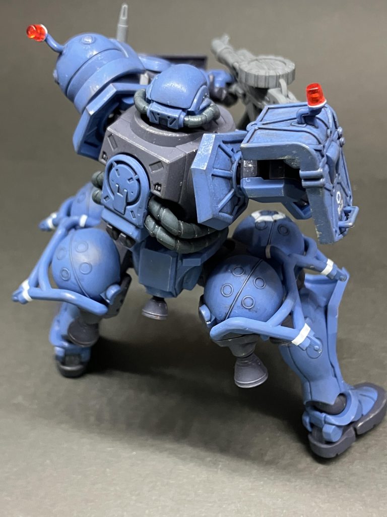 腿のタンクが好きなんですが、まぁ色々当たる。全塗装したら動かしたくないですねぇ