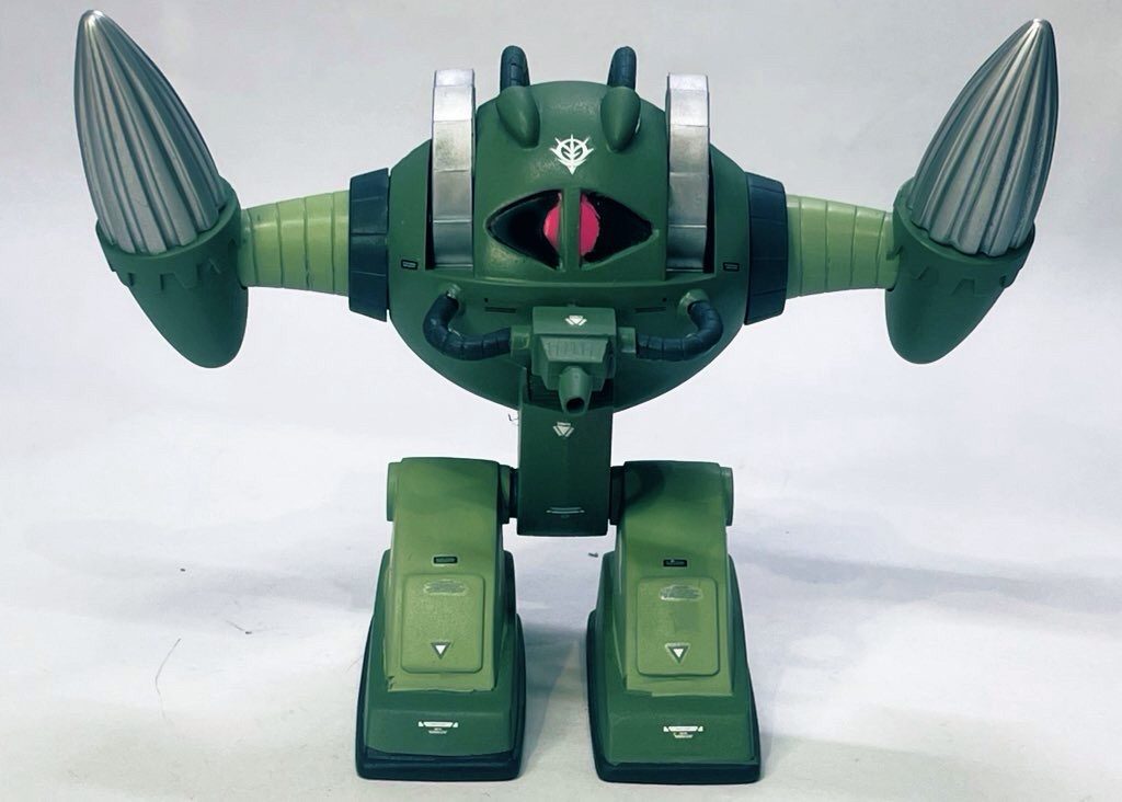 くり抜いて裏からプラ板を貼った方が綺麗に仕上がりそうです。次回はその方向で挑戦しようと思います。