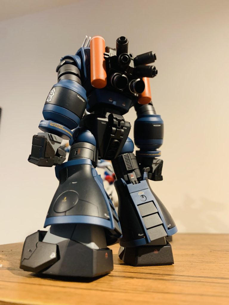 ナックルガードとトゥガードが武器？です。