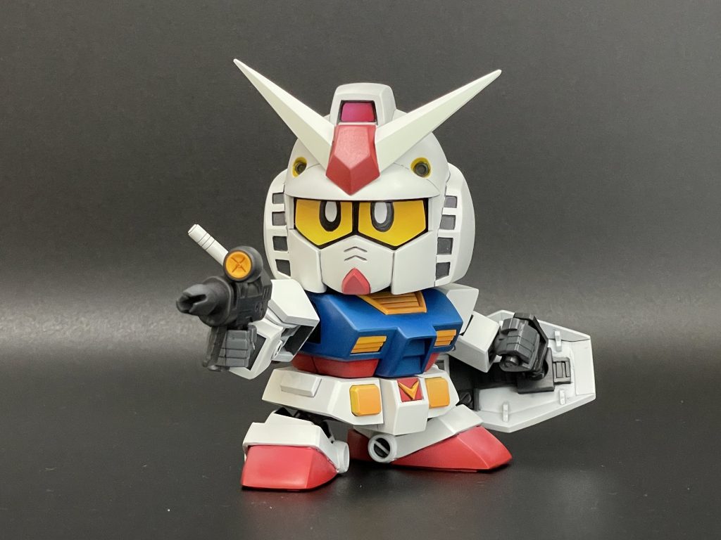 ビームライフルを構えて。