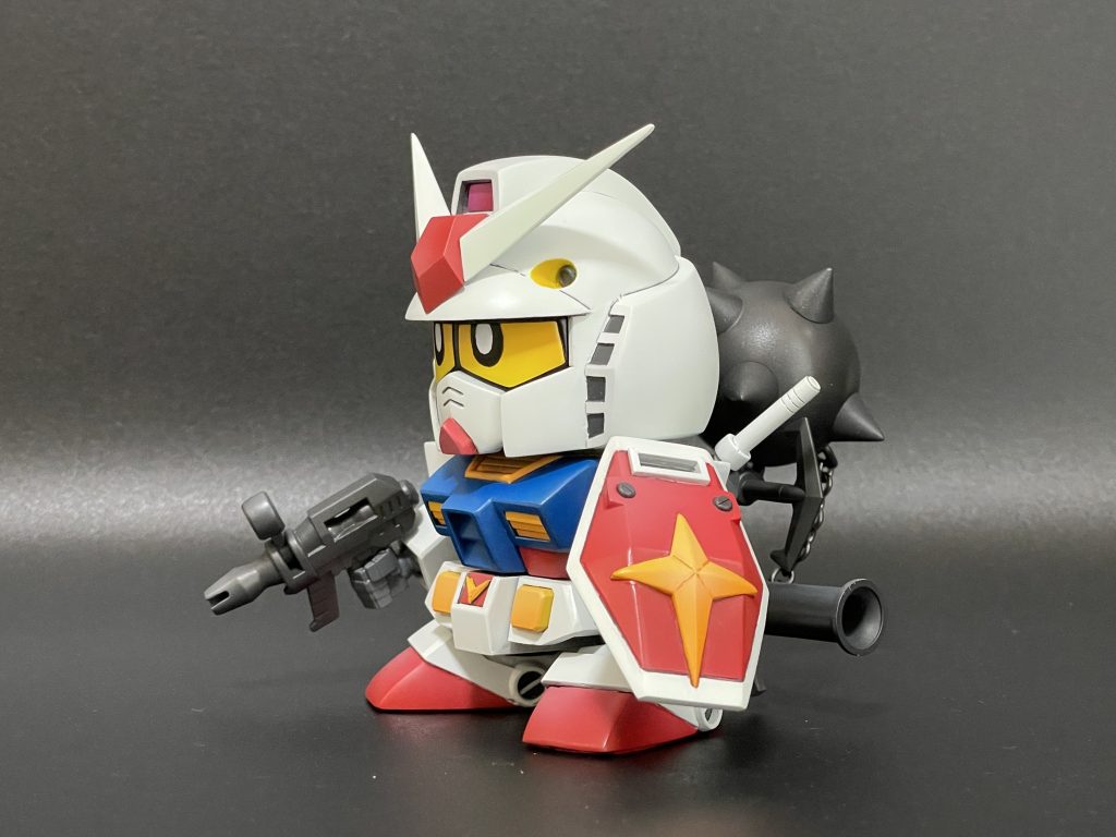 フル装備。特に設定見当たらなかったですが、元祖パケのようにハンマーを背負わせられるようにしました。