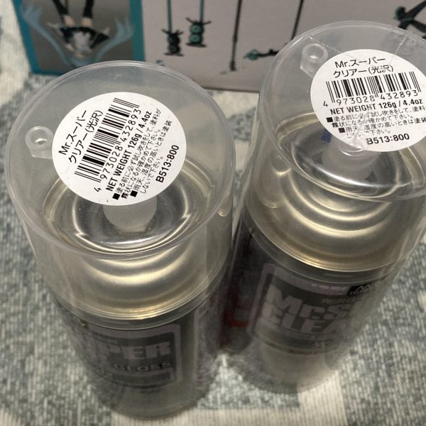 デカールのノリはがし完了！。後は今日1日念の為放置して水分をさらに飛ばすために乾燥させて天気良い日にクリア吹き！今回は実車ネタがあるデカールなのと派手な色合いだからツヤありクリアを吹くことにします。（2枚目）