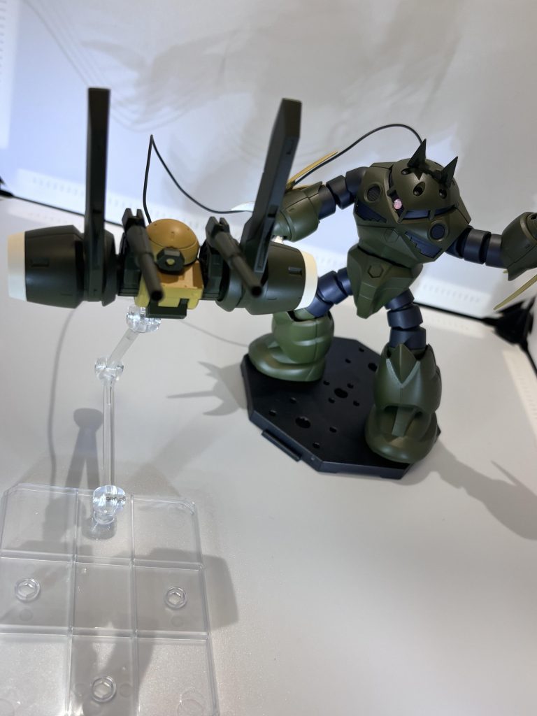 背中のバオリパックは単独での運用も可能です