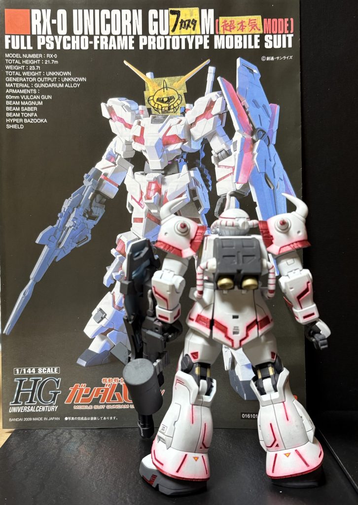 若干ピント外してみました。こんなボカシって、ハンドピースなら簡単に出来るのでしょうか？アタシは貧乏だから、大きな買い物はビビって出来ませんが少し興味があります(zaku-kao8)手入れが面倒くさいだろうな...アタシは工作に飽きたら、工作の途中に塗装を始めたりするので、筆塗りしか向かない気もするな(zaku-kao8)うん、筆が良いや(zaku-kao5)