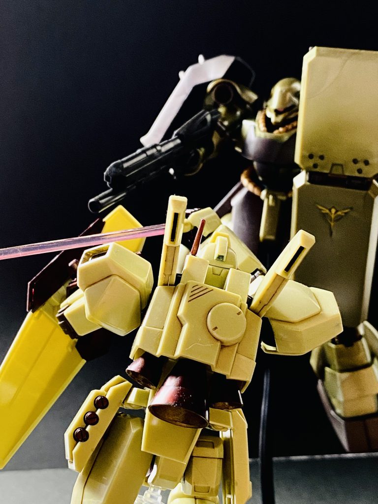 胴体に斬りかかろうとしたその刹那。