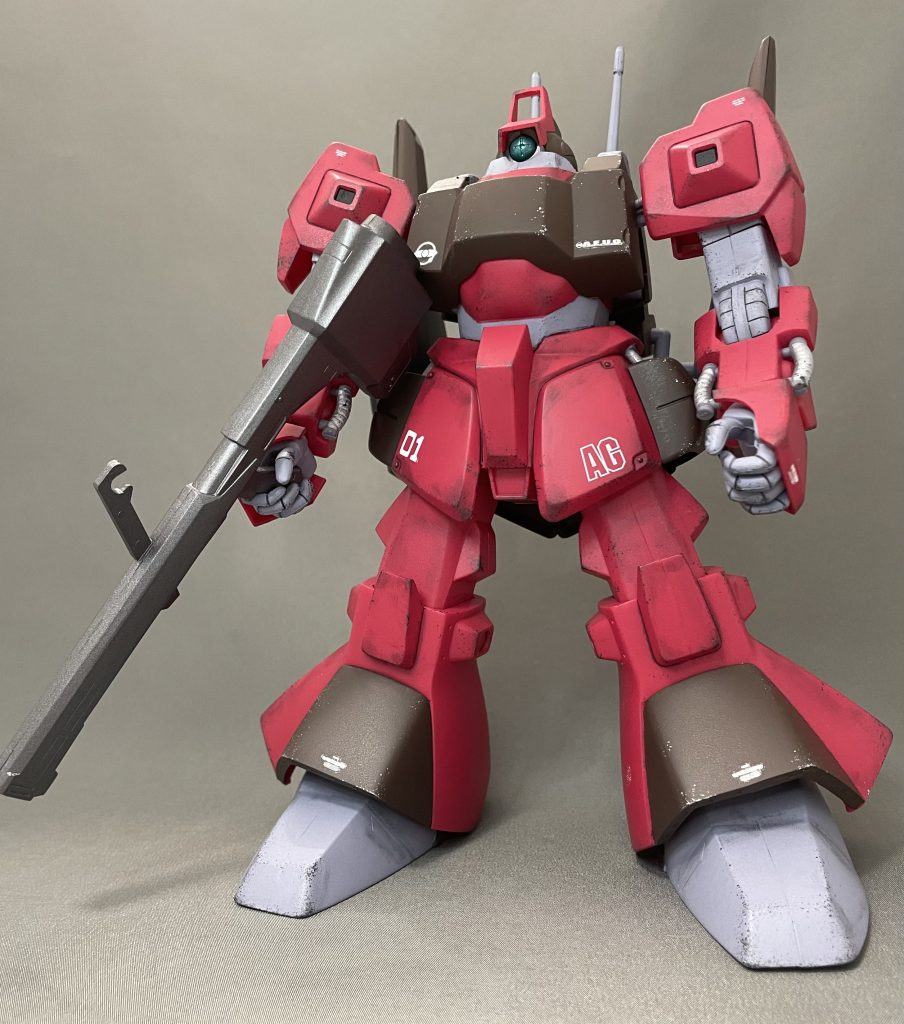 旧キットなので接着　合わせた目消し必須ですがプロポーションはMGとそんなに遜色無いです。