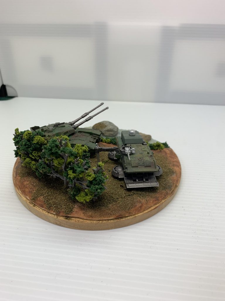 アンダーグラウンド・ソナーを埋め込み、敵の振動をキャッチ。61式戦車が照準を合わせました。はたして届くのか？