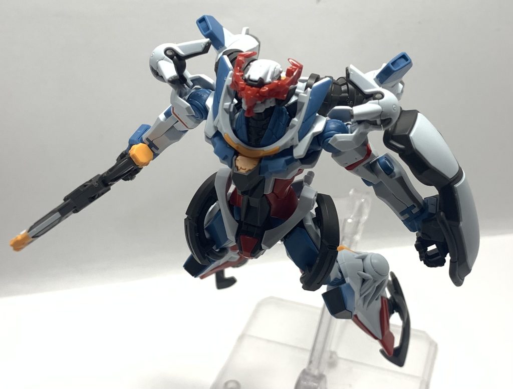 飛翔ポージング(Ωサイコミュ起動前)