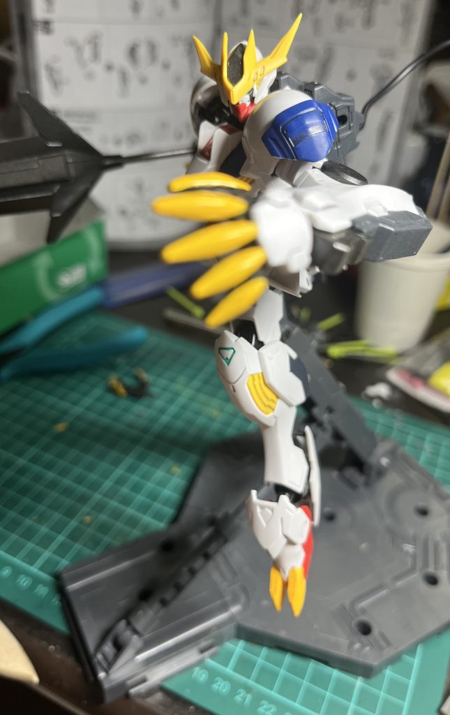 このバルバトスルプスレクスとかいうやつカッコよすぎんか？