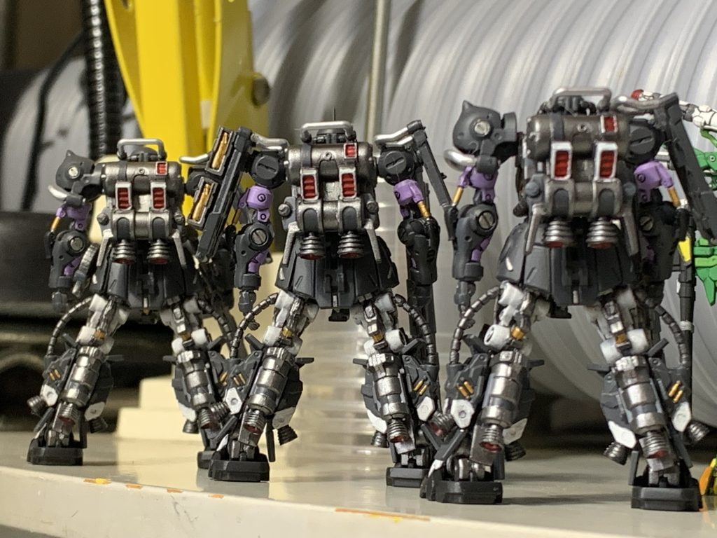 アーティファクト　黒い三連星–2枚目/制作者：SHIN