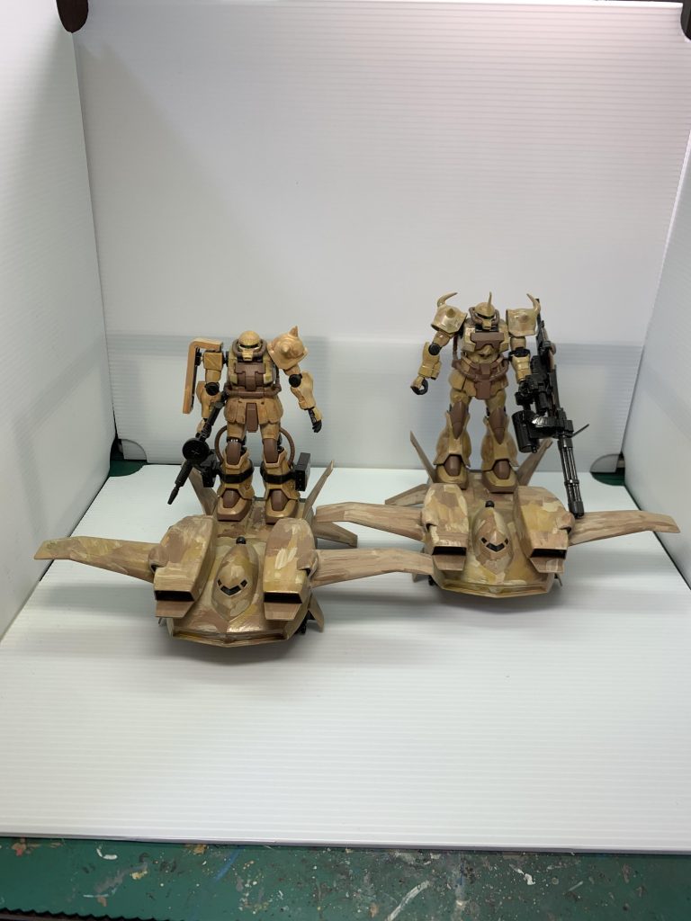 砂漠地帯迷彩柄にしました。