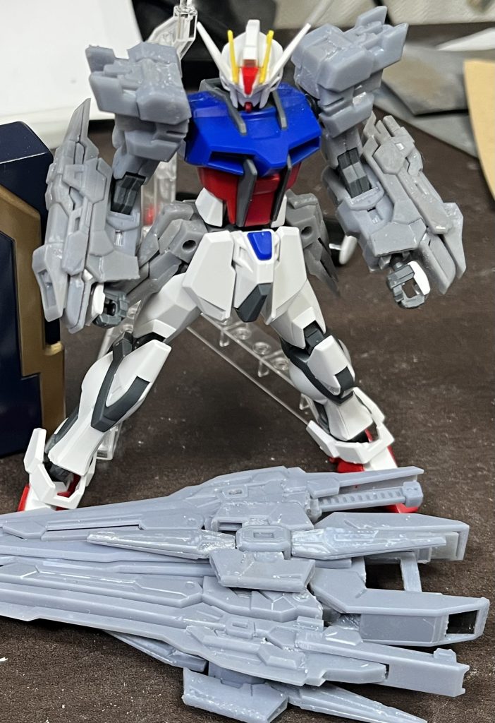 腕まで作った時の1番古い写真まだちゃんとEGストライクの見た目をしてた頃