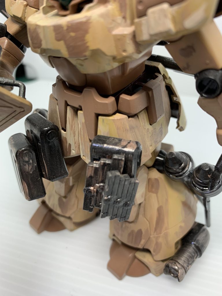 予備マガジン取り付け。