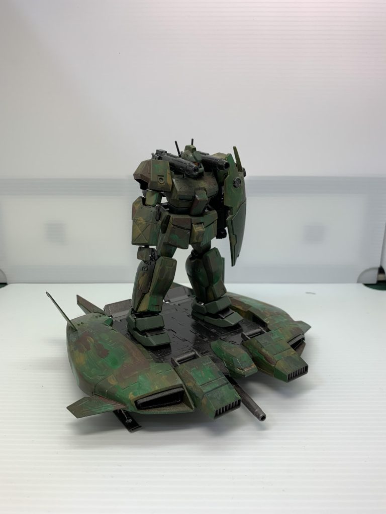 塗装は密林迷彩柄にしました。