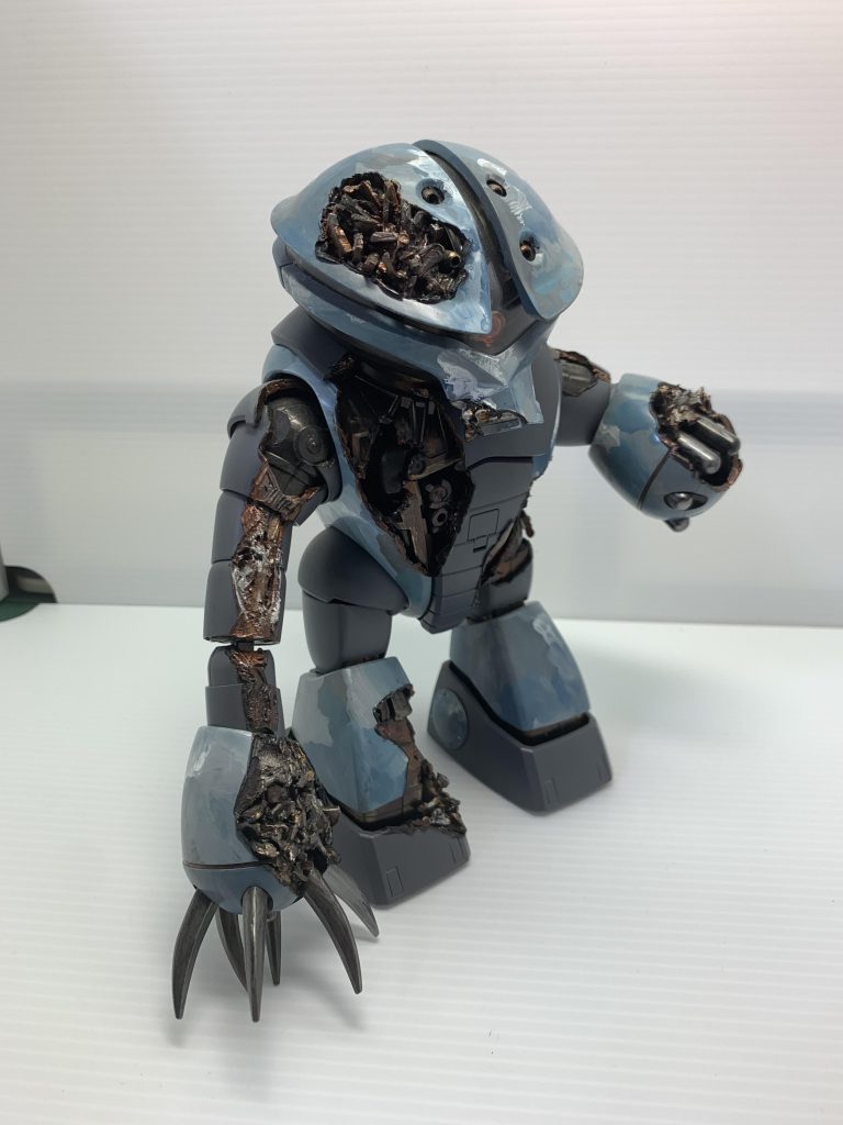 胴体破壊の為、水中には入れません。