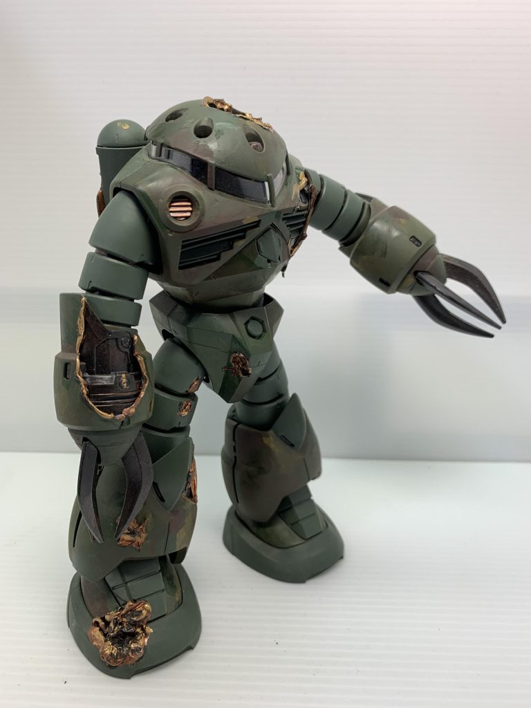 塗装は密林迷彩柄にしました。