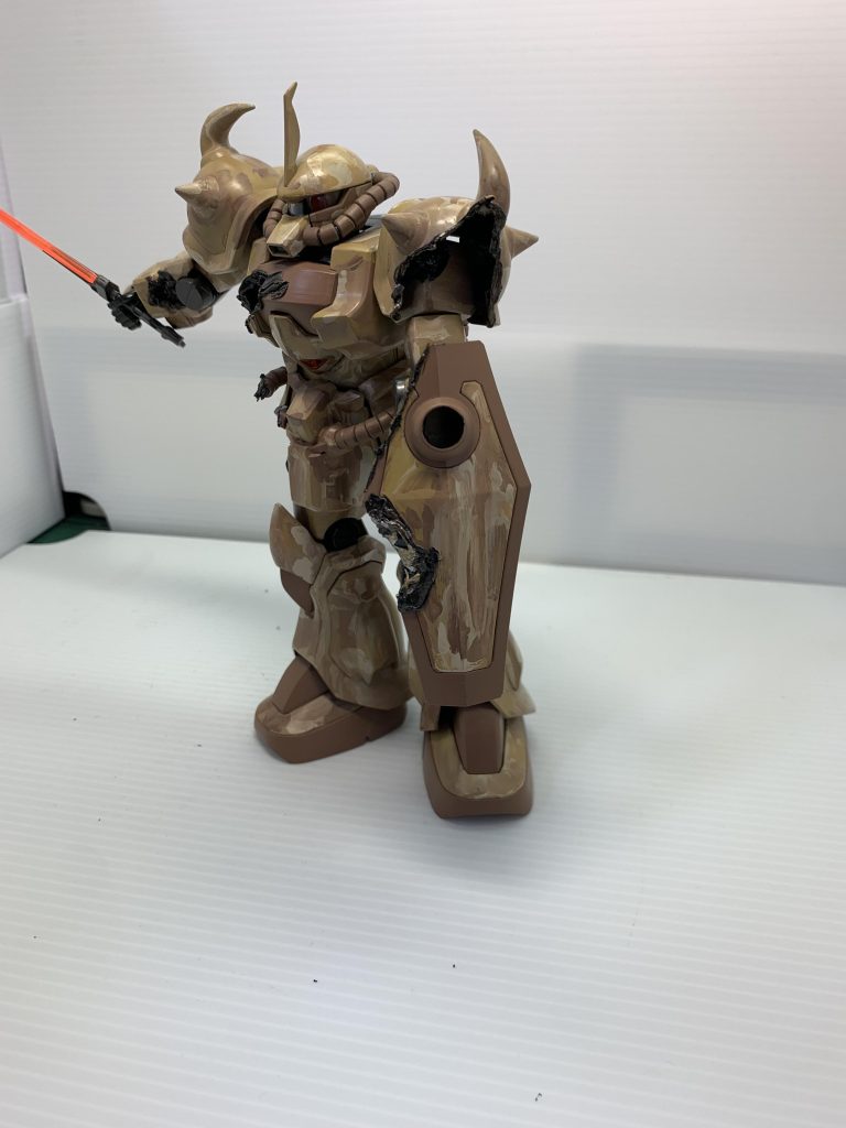 シールドもグフの物です。