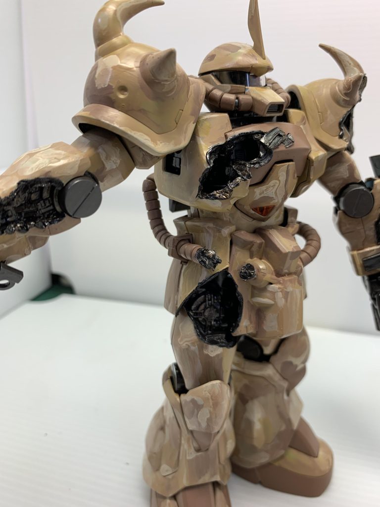 グフ・カスタム–4枚目/制作者：ゆたおいちゃん