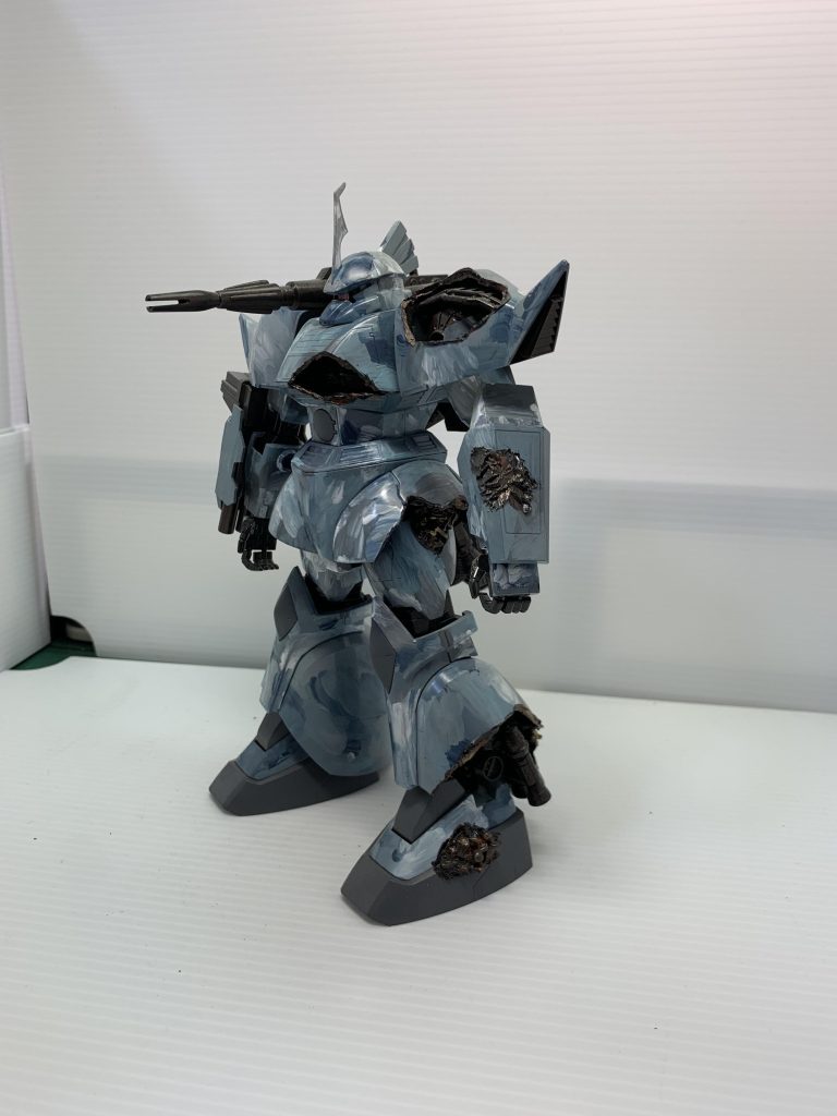 塗装は海用迷彩柄にしました。