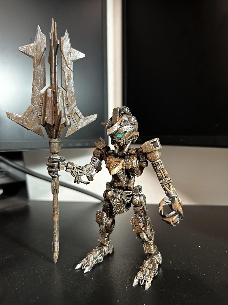 フレームを汚すとこんな感じ。外装でほぼほぼ隠れますが、フレームだけでもかなり汚して遊びました。これだけでもしばらく飾っておいても良かったくらい。