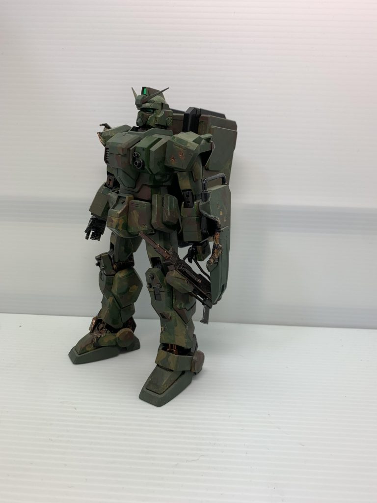 陸戦型ガンダム–2枚目/制作者：ゆたおいちゃん