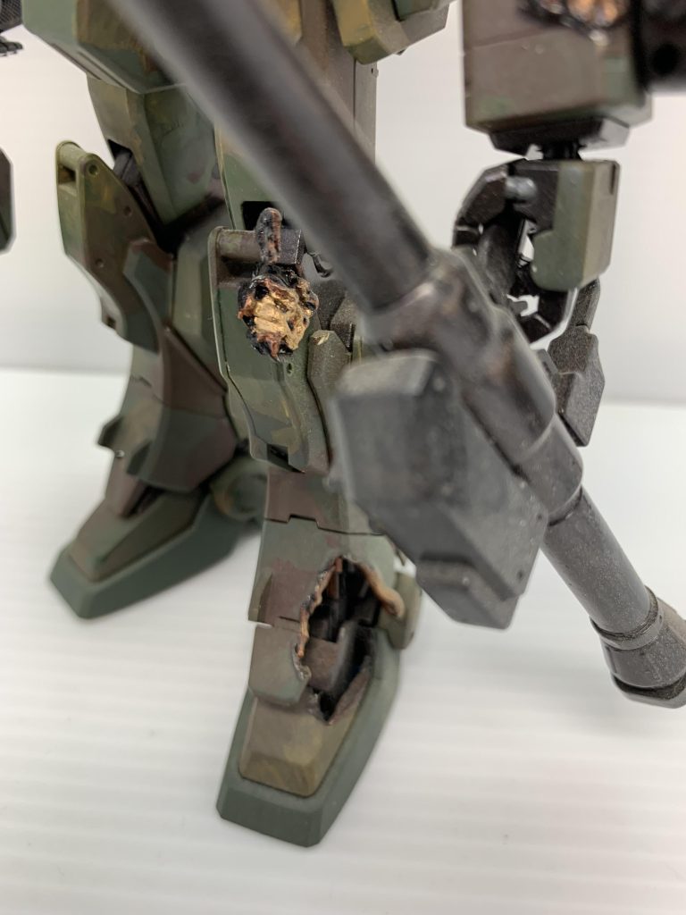 陸戦型ガンダムEz8–5枚目/制作者：ゆたおいちゃん