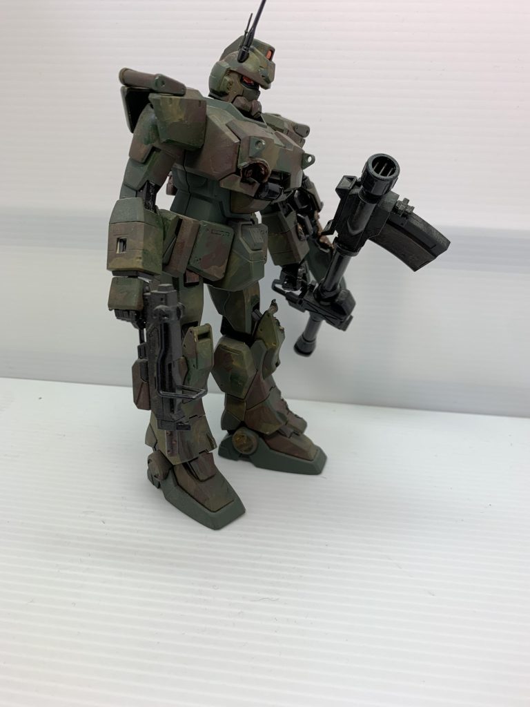 陸戦型ガンダムEz8–3枚目/制作者：ゆたおいちゃん