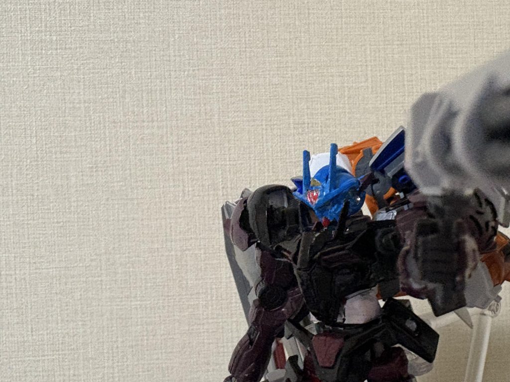 ガンバレルストライカーを装備した00 