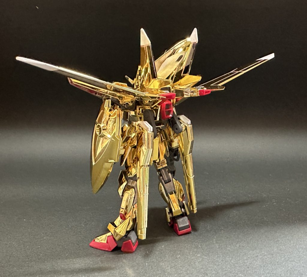 思っていたよりもパーツ同士の合わせ目は目立たないような気がしますし、当時のキットとしてはかなりいい感じだなぁと思いました。ガンプラ完成品　2025　その13