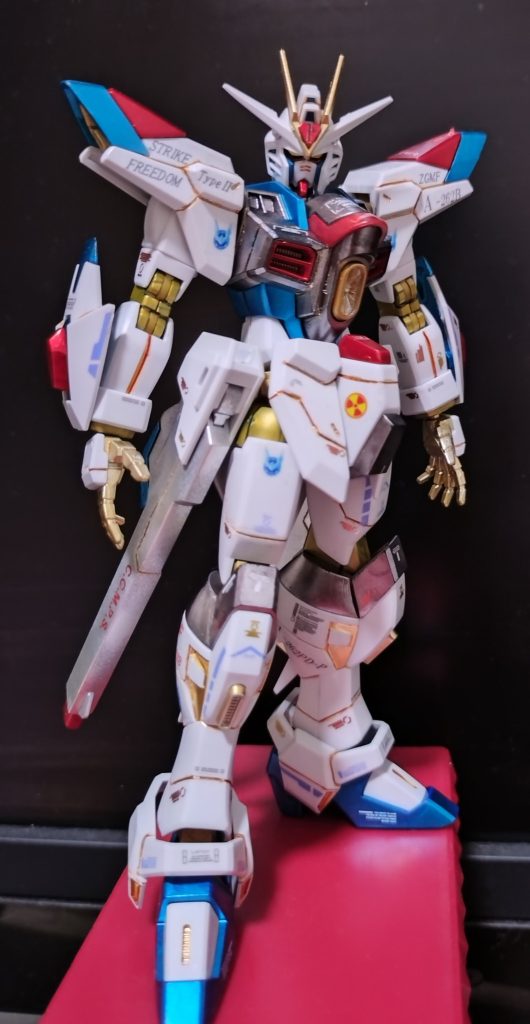 ここからまだまだデカールを増やします過去作のRGストフリのようにデカールてんこ盛りで