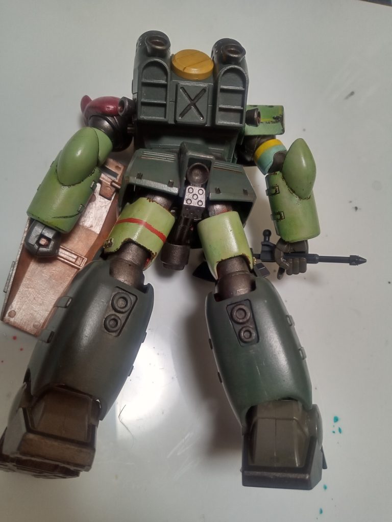 今回は自分の好きなウェザリングやダメージ表現を沢山練習できたのでとても楽しく作業が進められました。クラシカルな表現法かもしれませんが、一番は自分の好きなことを楽しんでやることだと思います。まだまだ未熟ですが今後もたくさんの機体をボロボロにしていきたいです(笑)