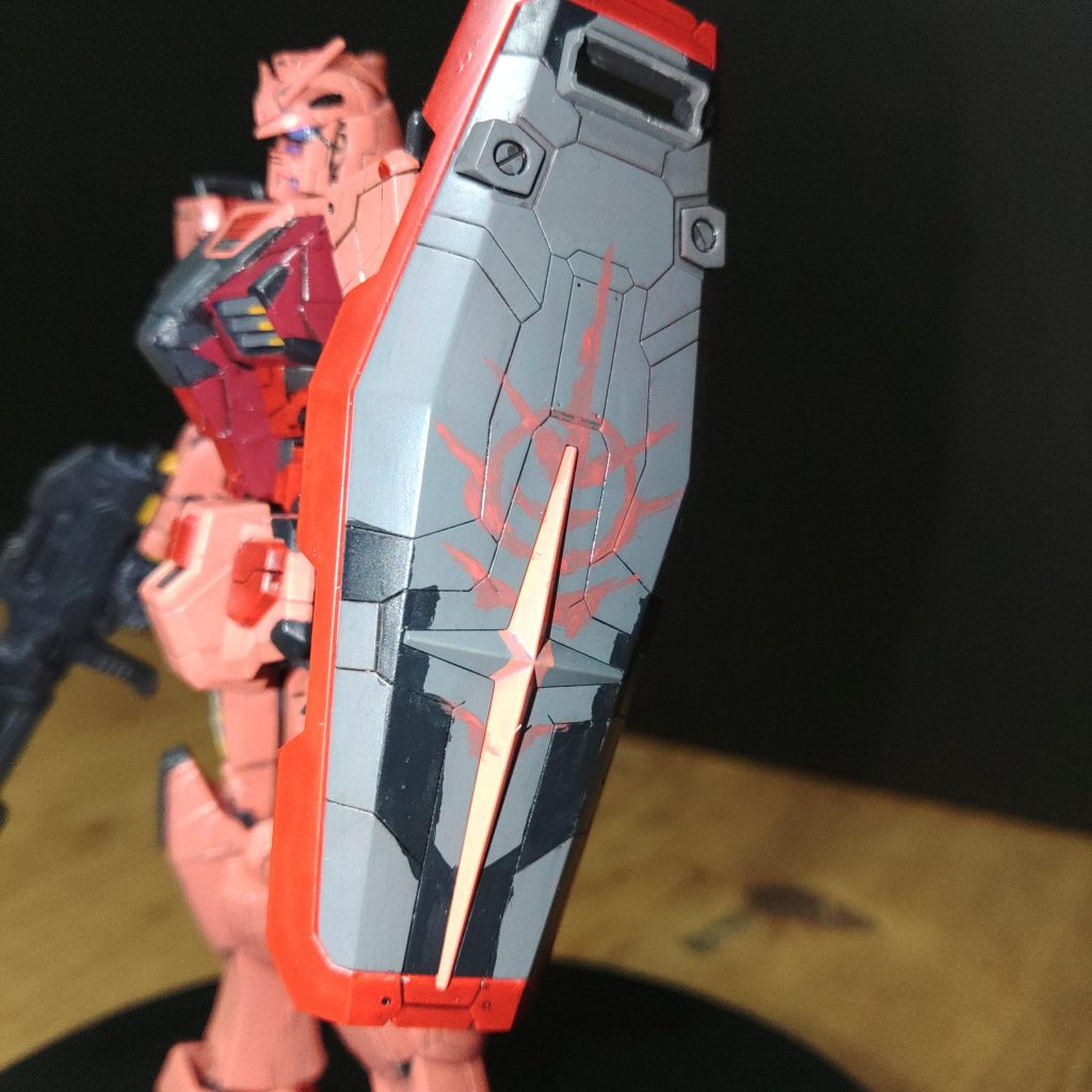 シールドもそれっぽく。