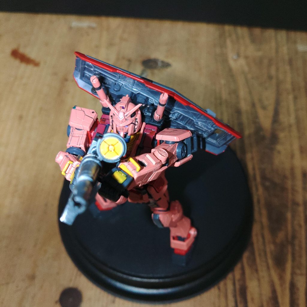 両手で構えさせるのが、いまだにヘタです。