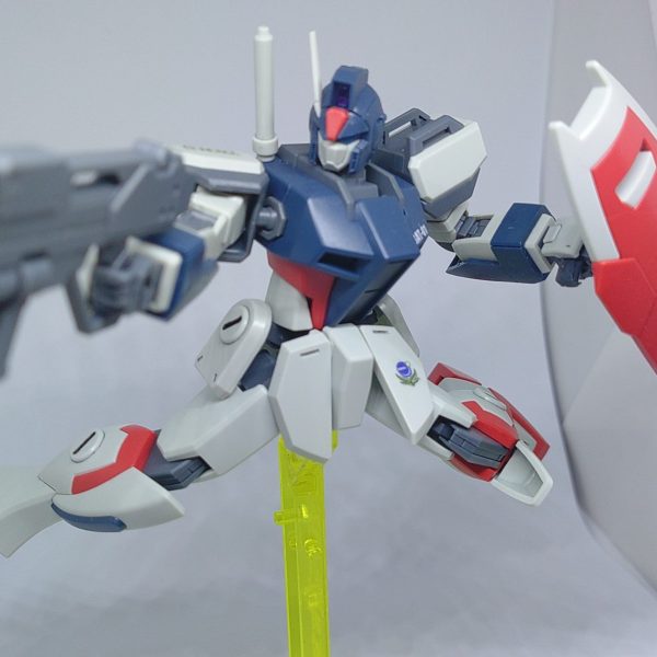 ストライクダガー　お手軽盾手持ち工作