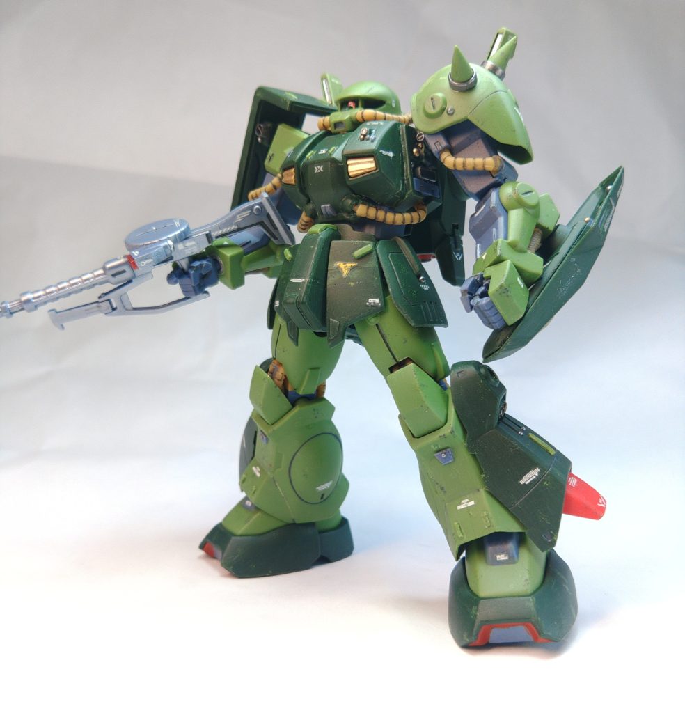 それもやがて、次々と投入される新型によって徐々に前線から追いやられ、時代が移り変わって民間に払い下げられて使用されているところまで含めて、かつては誰もが恐れた強兵であった老兵というドラマ性がハイザックの持つ大きな魅力です。