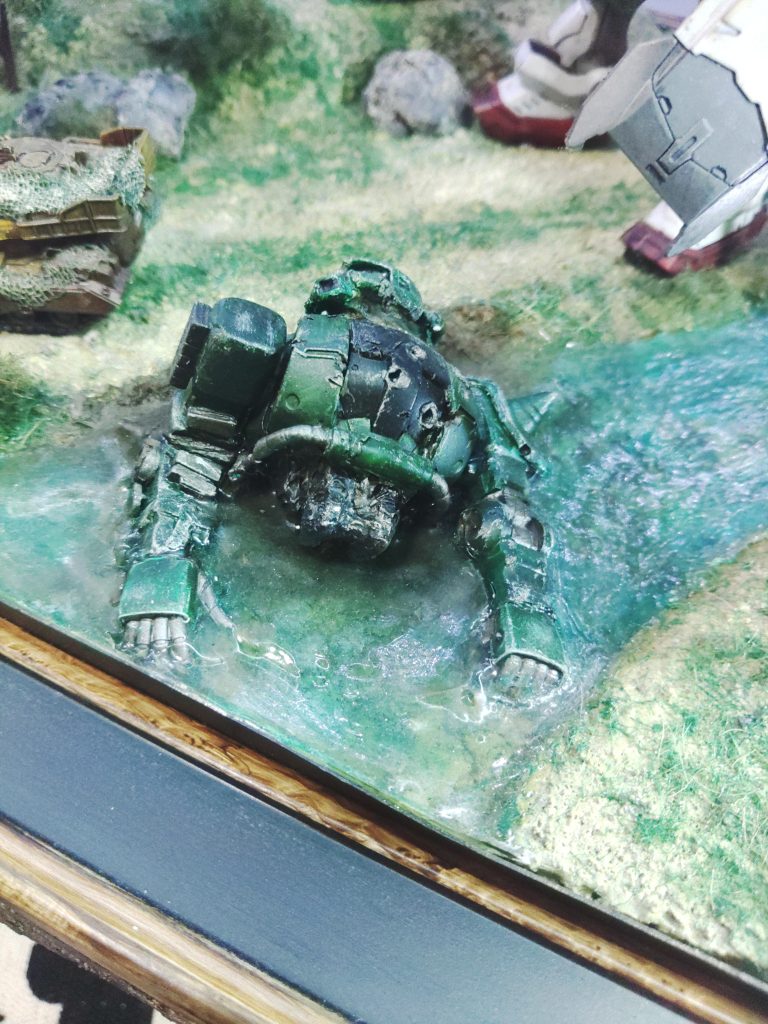 残念ながら、ザクはかわいそうなことに😇ザクは、余ったパーツとUVレジンで作りました✌️