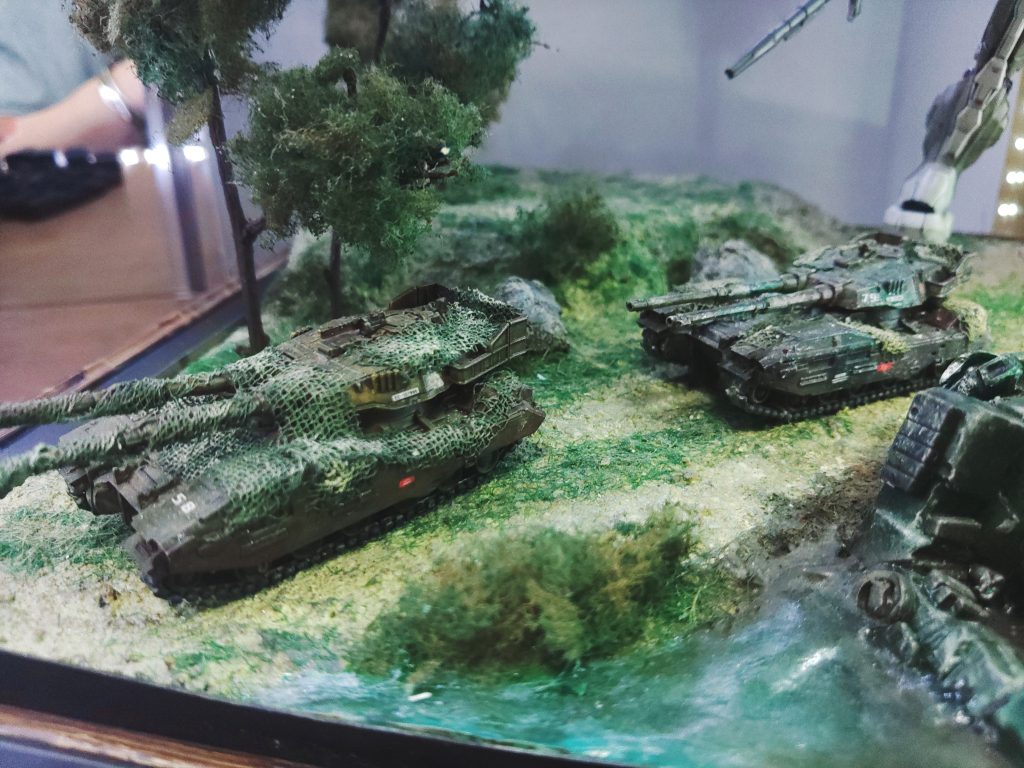 戦車はミリタリーちっくな感じでネット付きです🎶✨