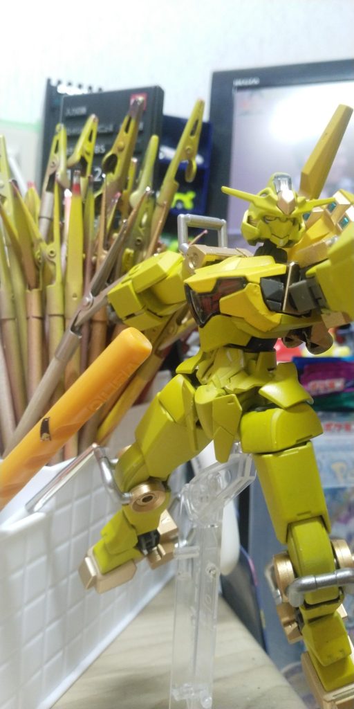 剥がれてないながらも胸部にも凹凸があったりします