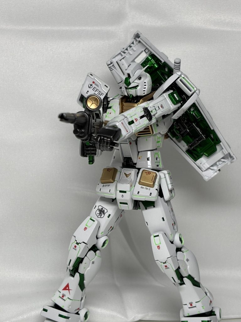 RX-0-78 GUNDAM–3枚目/制作者：tekoLumine