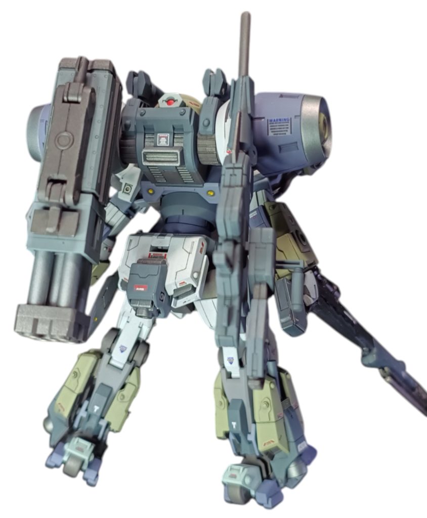 リアアーマー:スラスターとバーニアを追加。見えないところに時間をかけてしまった😅。バオリパック:左右ウェポン懸架