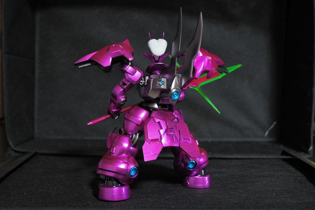 スラスター部分はお決まりのメッキシルバー吹いてからのメタリックブルー。