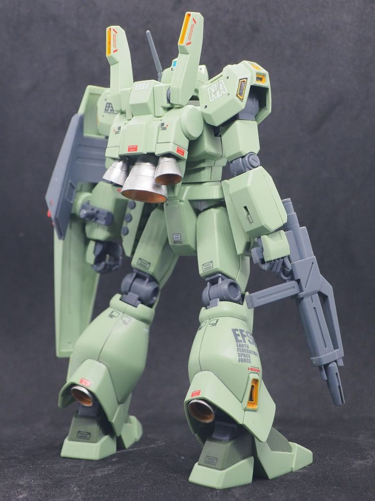 背中も今回は手抜きしてません(gundam-kao2)