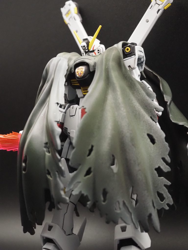 RG クロスボーンガンダムX1–3枚目/制作者：出町やなぎ