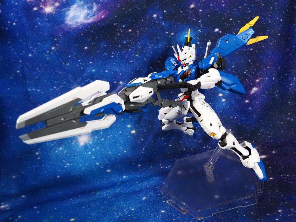 ガンビットライフル形態。全身合わせて三角のシルエットになるのがいいね。前方に対して強そう感が出る