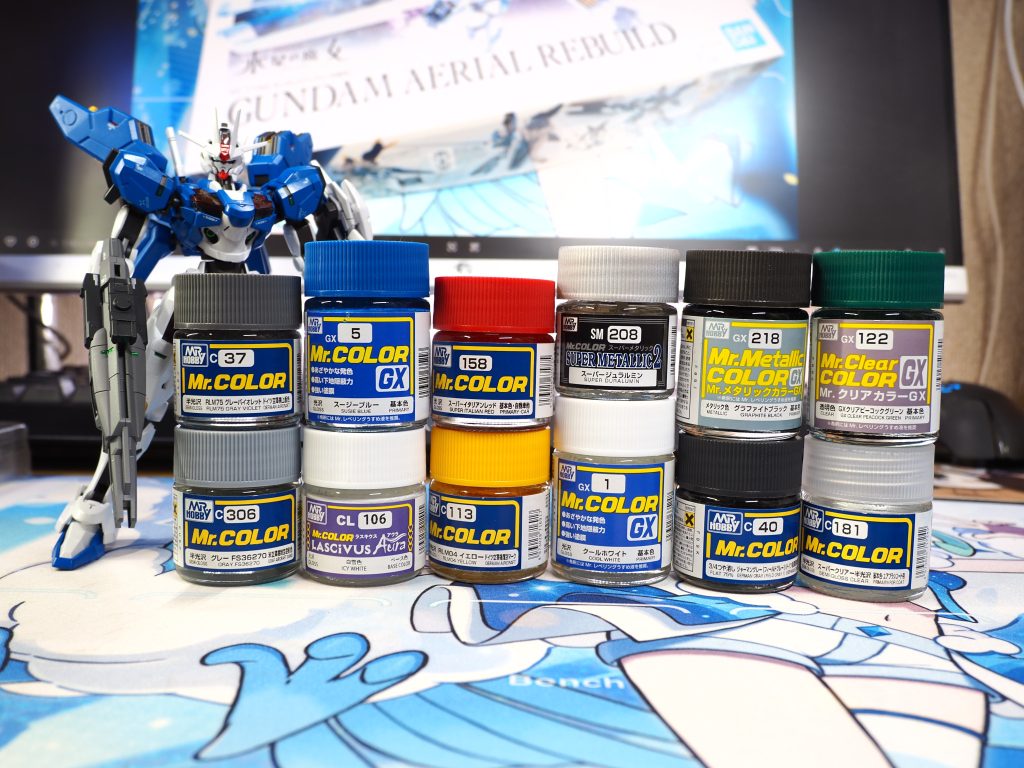 使用した塗料一覧。武装はRLM75グレーバイオレットが中心。ビットステイヴの先端だけグレーFS36270を使用。関節などフレームがジャーマングレーで下塗りからのグラファイトブラック。本体色は白雪色とスージーブルーね。