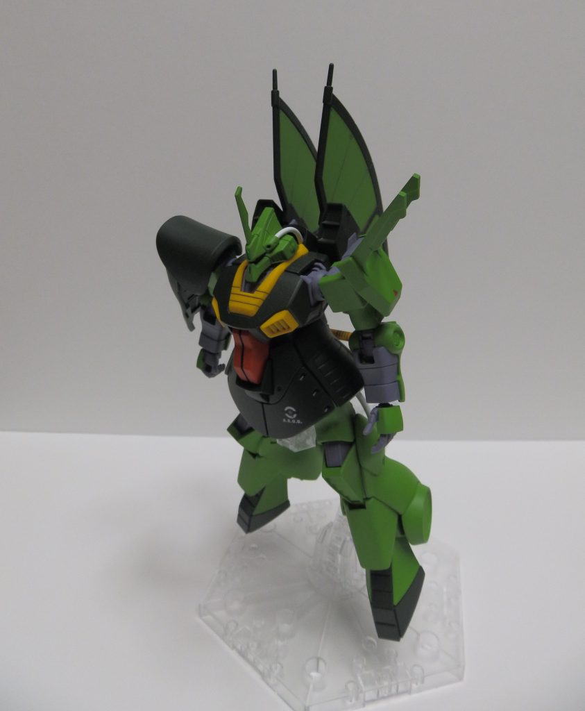 MSK-008M ディジェ(エゥーゴ配備仕様)─カラバがRMS-099 リック・ディアスをベースに開発したディジェの追加生産機。エゥーゴやカラバの主力MSであるMSA(MSK)-003 ネモは、グリプス戦役当時における最新鋭量産機であったが、次々に開発・投入されるティターンズの新型機に対し早々に陳腐化。エゥーゴ・カラバ地上部隊のベテランパイロットらは、ティターンズの新型機に対抗できるネモ以上のMSを求めた。この要望に応えるため、エゥーゴ司令部はカラバにネモより高性能かつ短期間で調達できるディジェの追加生産を要請。生産はカラバから発注を受けたAE社が担当し、完成した十数機が同部隊の小隊長機として配備されたという。 おまけ