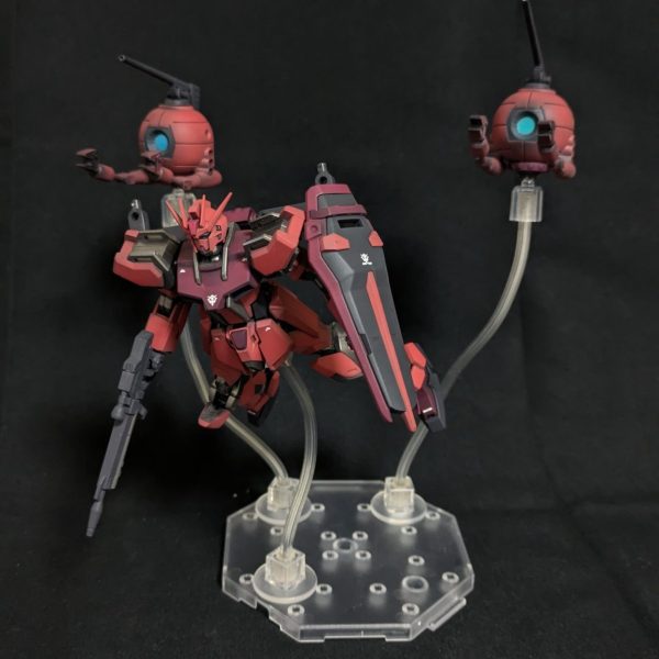 赤いガンダム　風　ワンストライクツーボール