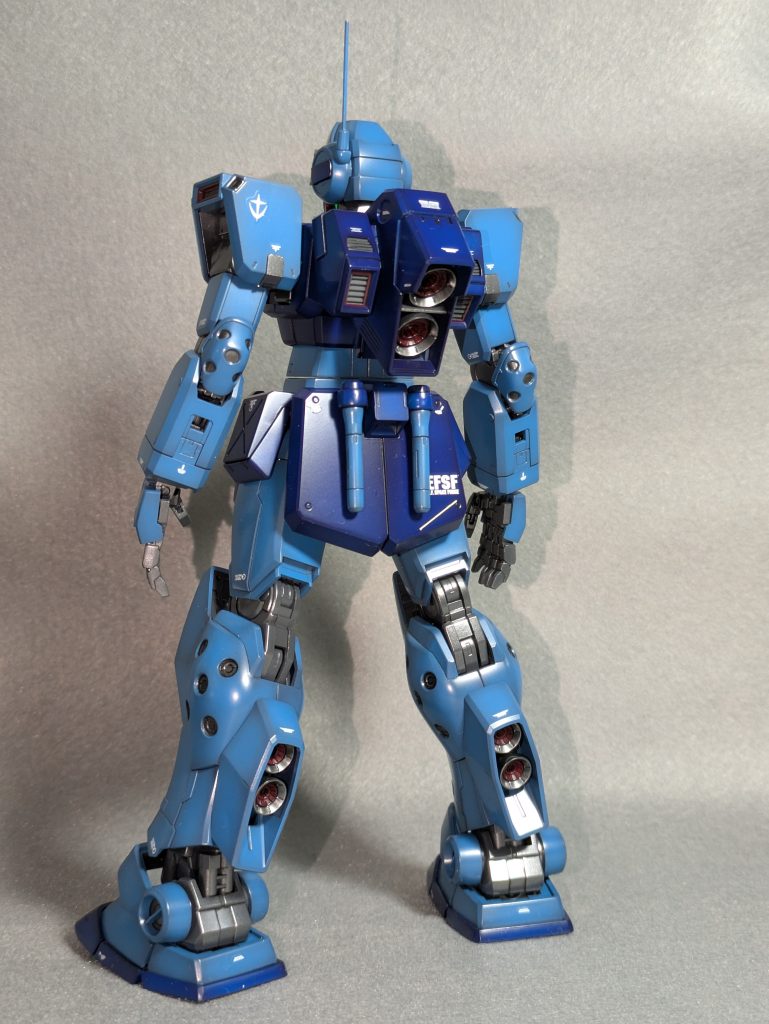 工作は基本的なことしか出来ておりませんがアンテナだけ真鍮線に替えてみましたリアアーマー右下に派手にホコリを噛んでしまったためデカールで誤魔化しました笑