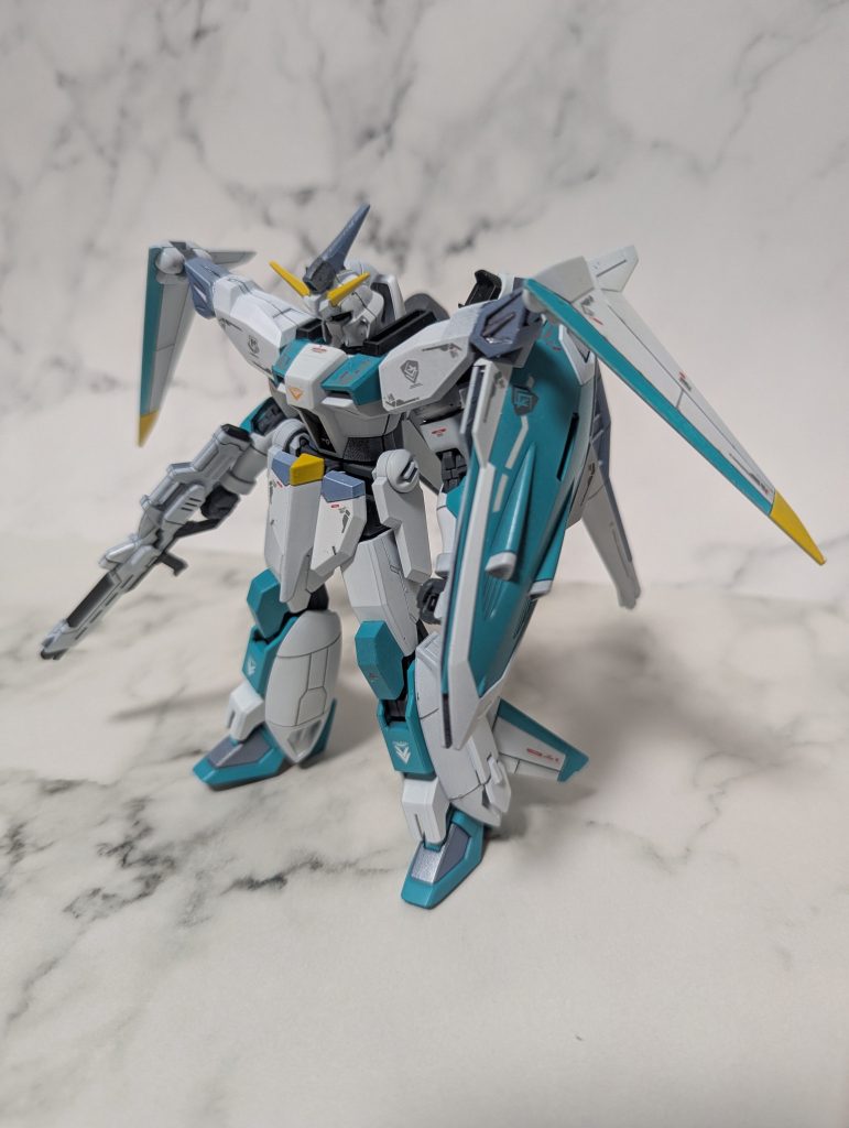 まずは通常のヴァンセイバー手持ち武器、両腕、肩部パーツにイモータルジャスティス、下半身にムラサメ改のパーツを採用。spec2として近代化改修?をイメージして作りました。