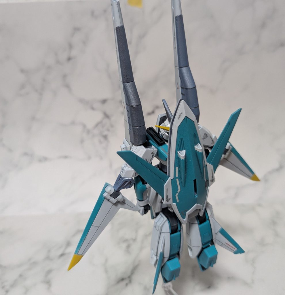 イモジャのシールドももちろんマウント可能にしてます作成中セイバーの股関節を破損してしまい、急遽ムラサメ改の下半身を採用しました。形状がセイバーに近く足に羽も付いてて思いのほかマッチしました。